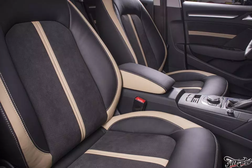 Audi A3. Пошив сидений, дверных вставок и руля в итальянскую кожу и алькантару. Установка подогрева руля.